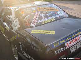 Bil med dekaler: rör inte min prilla